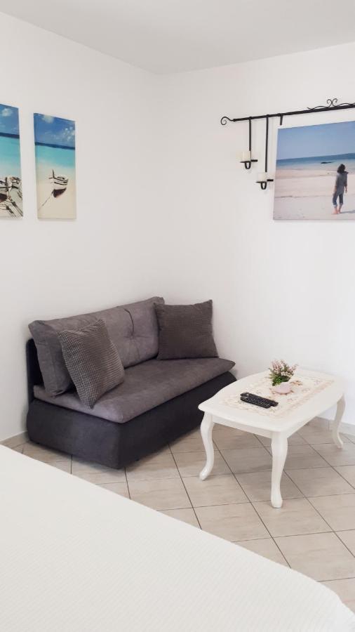 Apartmani Kalinic Bijela Exteriör bild