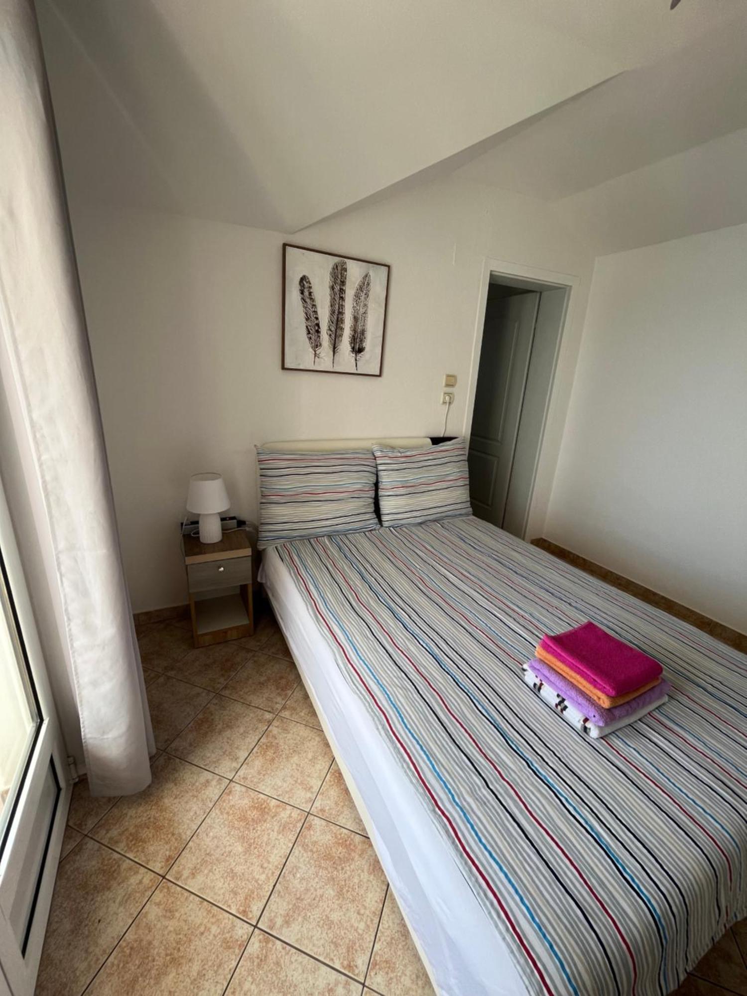 Apartmani Kalinic Bijela Exteriör bild