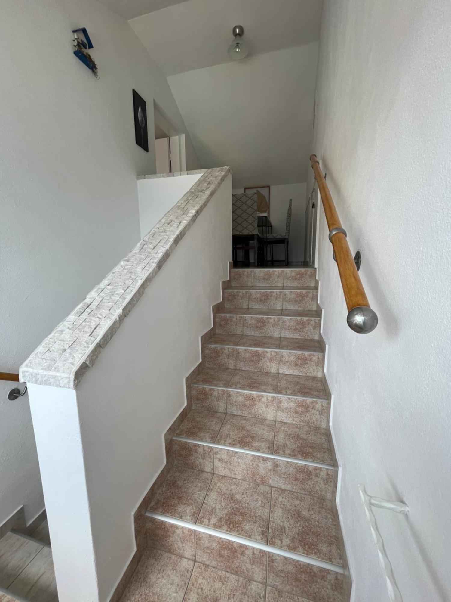 Apartmani Kalinic Bijela Exteriör bild